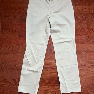 Levi’s Straight Leg Cream Pants